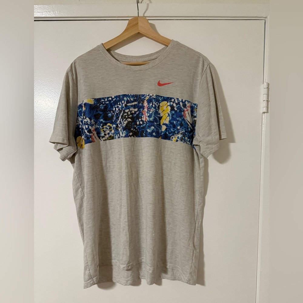 Nike Vintage Graphic T-Shirt